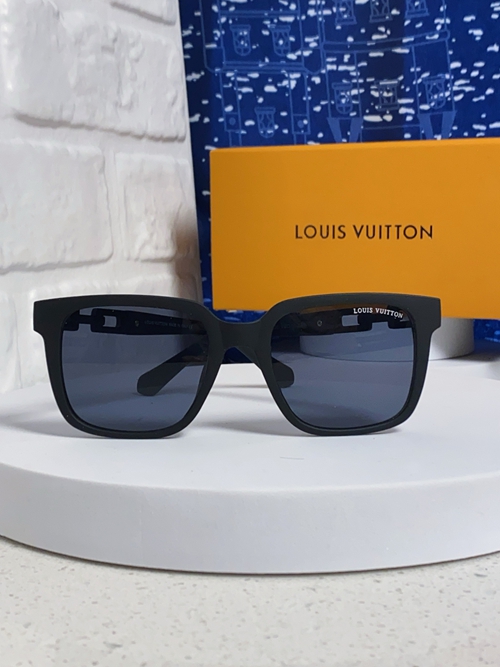 ルイヴィトンサングラス背面デザイン